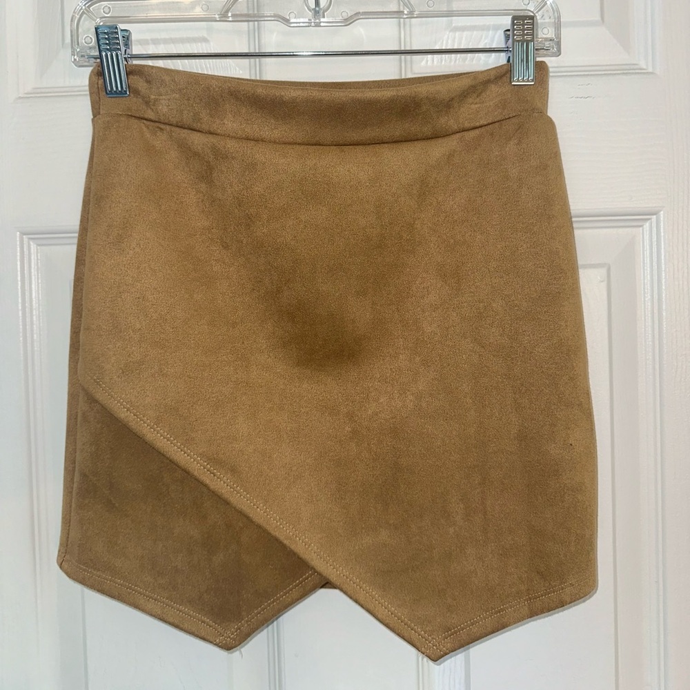 Boutique Small Camel Brown Suede Mini Skirt